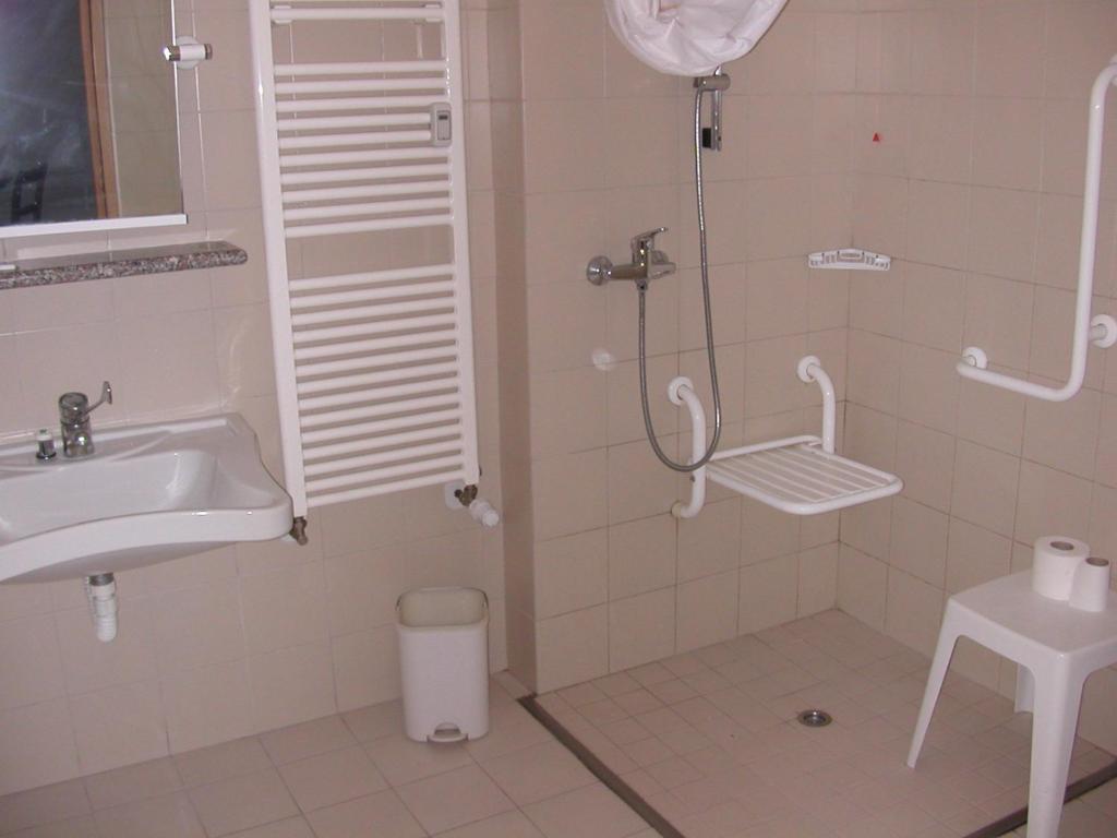 Residence Laura Bordighera Pokoj fotografie